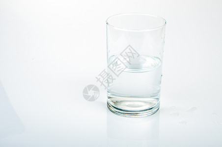 半水杯饮料健康口渴平衡反射器皿液体玻璃饮食矿物背景图片