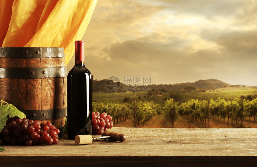 红酒软木静物酒瓶饮食酒精风光瓶子日落田园水平图片
