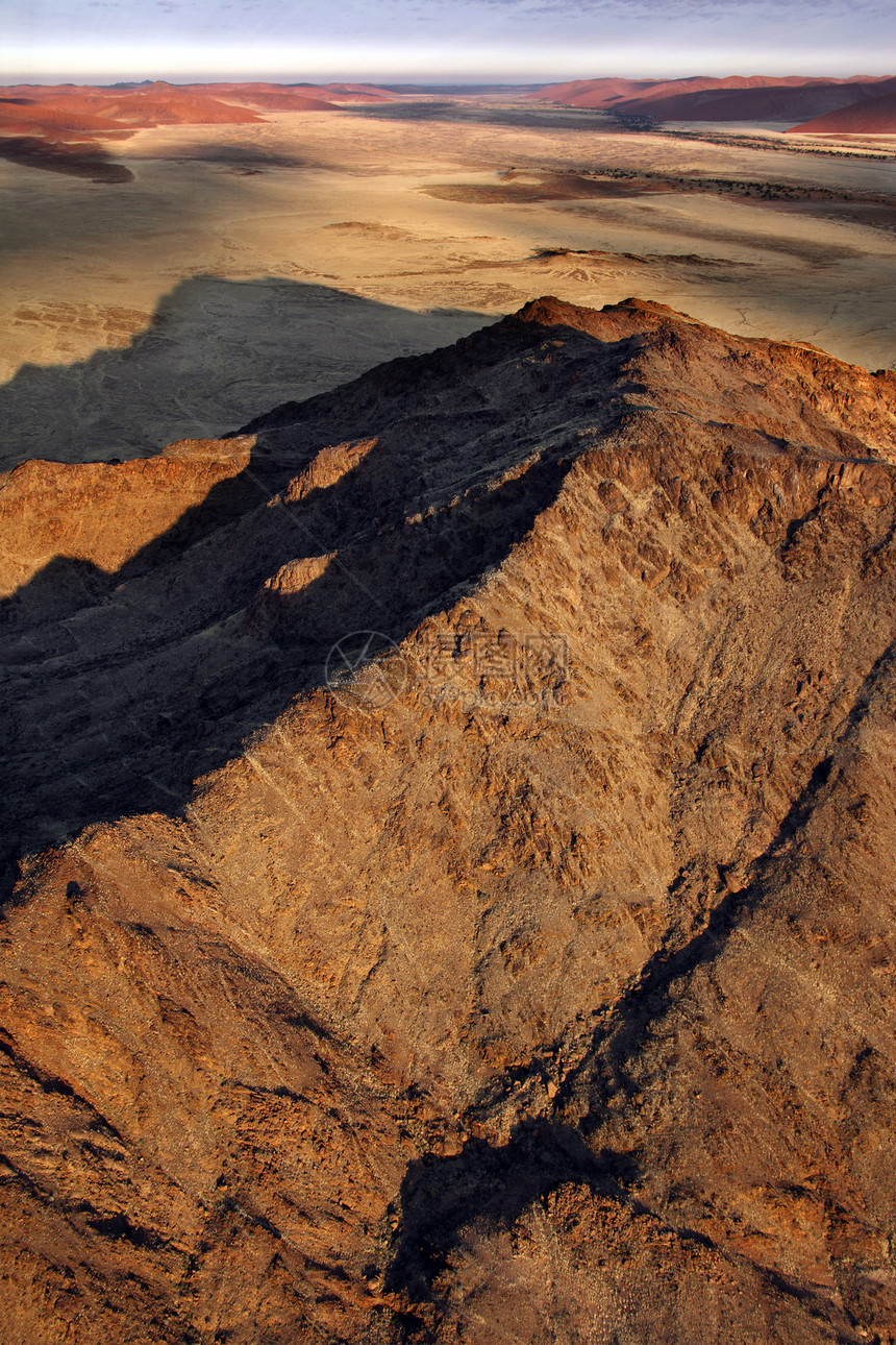 沙漠     纳米比亚空中观察旅游沙丘荒野旅行阳光天线风景顶峰鸟瞰图山脉图片