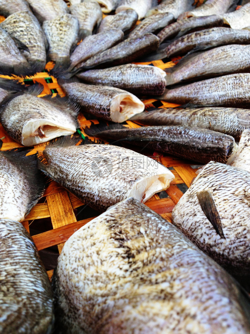 干蛇皮黑瓜米鱼动物盐渍烹饪美食午餐市场食物海鲜钓鱼文化图片