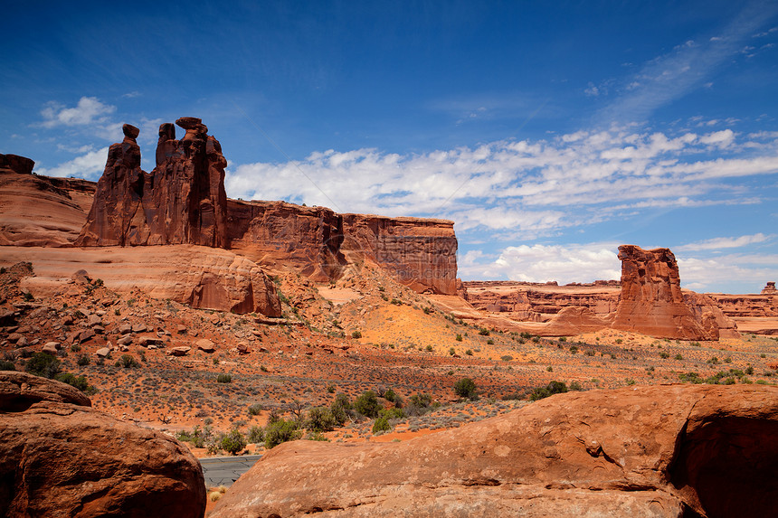 美国犹他州阿切斯国家公园美丽的岩层商业石头矿物风景侵蚀砂岩拱门沙漠峡谷山脉图片