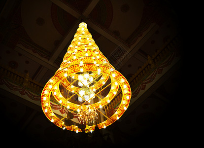 天花板灯光寺庙房间背景图片