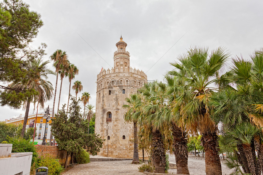 西班牙塞维利亚金塔景观金子地标纪念碑建筑游客观光历史性场景建筑学图片