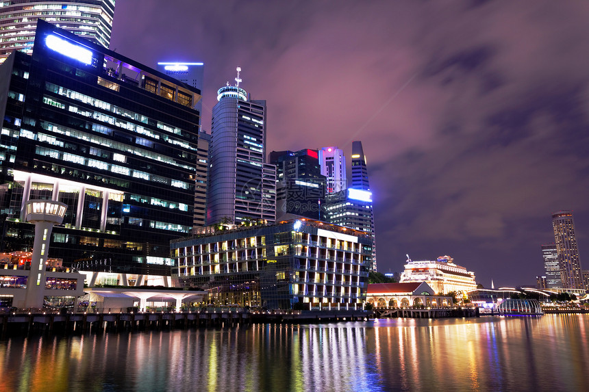 新加坡城市天线天际歌剧码头反射道路酒店景观国家螺旋文化图片