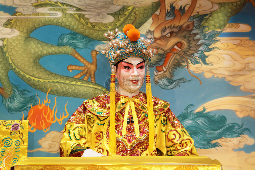 中文歌剧木偶和红布作为文字空间 是一个玩具 不是翅膀男人文化节日剧院服饰女士戏剧演员娱乐图片