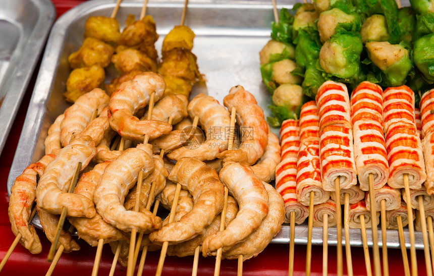 带螃蟹肉的亚洲小吃图片