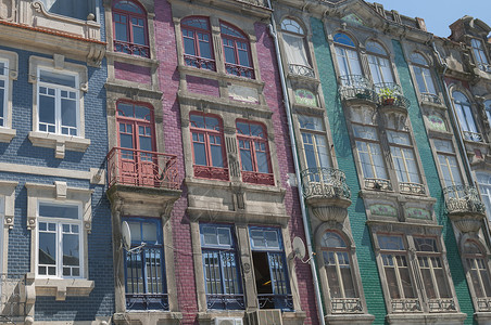 彩色房屋框架建筑学公寓窗户街道木头蓝色房子白色财产老的高清图片素材