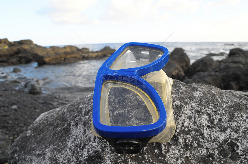 维生潜水遮罩 l复古海洋潜水员安全呼吸管闲暇管子橡皮白色头盔图片