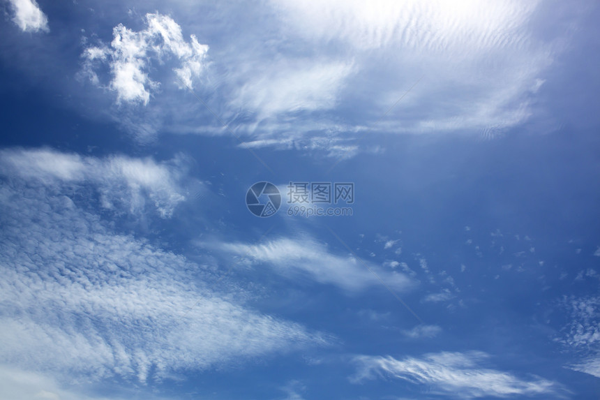 蓝色天空 有乌云密闭环境柔软度风景臭氧太阳阳光自由气象空气天堂图片