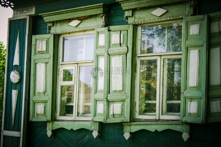 俄罗斯房子工艺木工木头乡村古董装饰历史村庄窗户图片