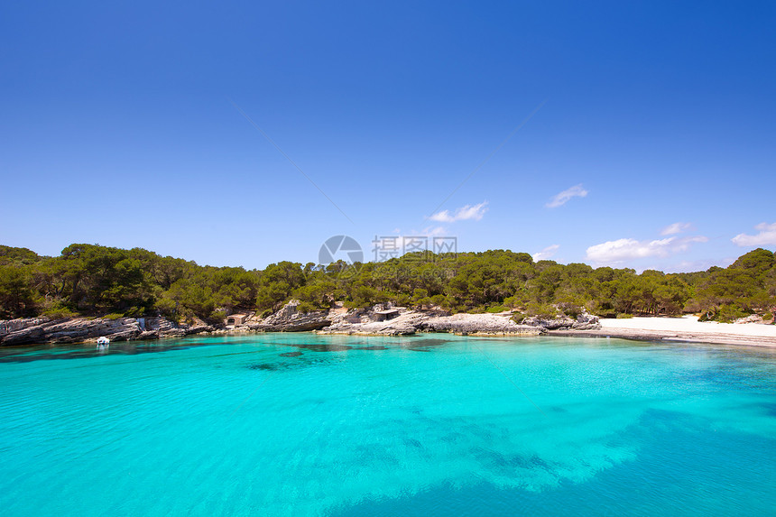 Balearic 地中海的中年卡拉和天堂岩石海滩海岸线旅行假期地标蓝色支撑悬崖图片