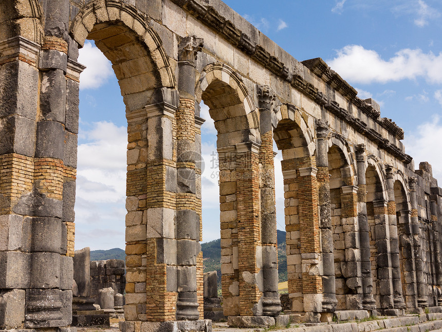 摩洛哥Volubilis的废墟城市地标历史旅游建筑学遗产古物石头历史性纪念碑图片