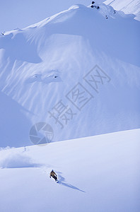 斜坡梯式风景滑雪机极限孤独滑雪单板山脉摄影一人运动高清图片