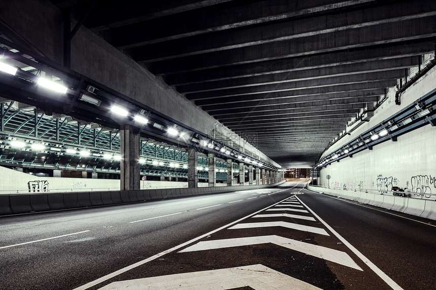 空隧道运输景观驾驶建筑学公共汽车车道空白汽车沥青街道图片