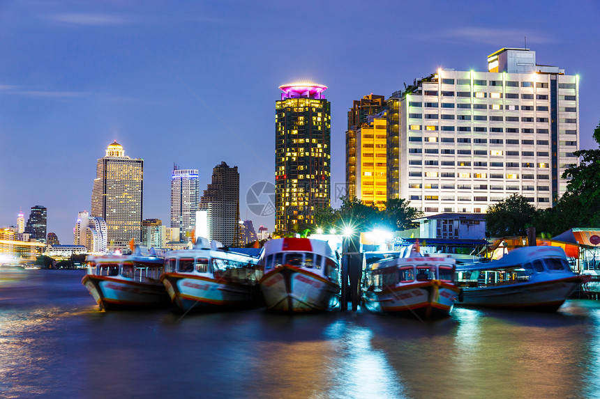 夜间曼谷天线天空市容摩天大楼天际办公室商业酒店海岸线建筑海岸图片