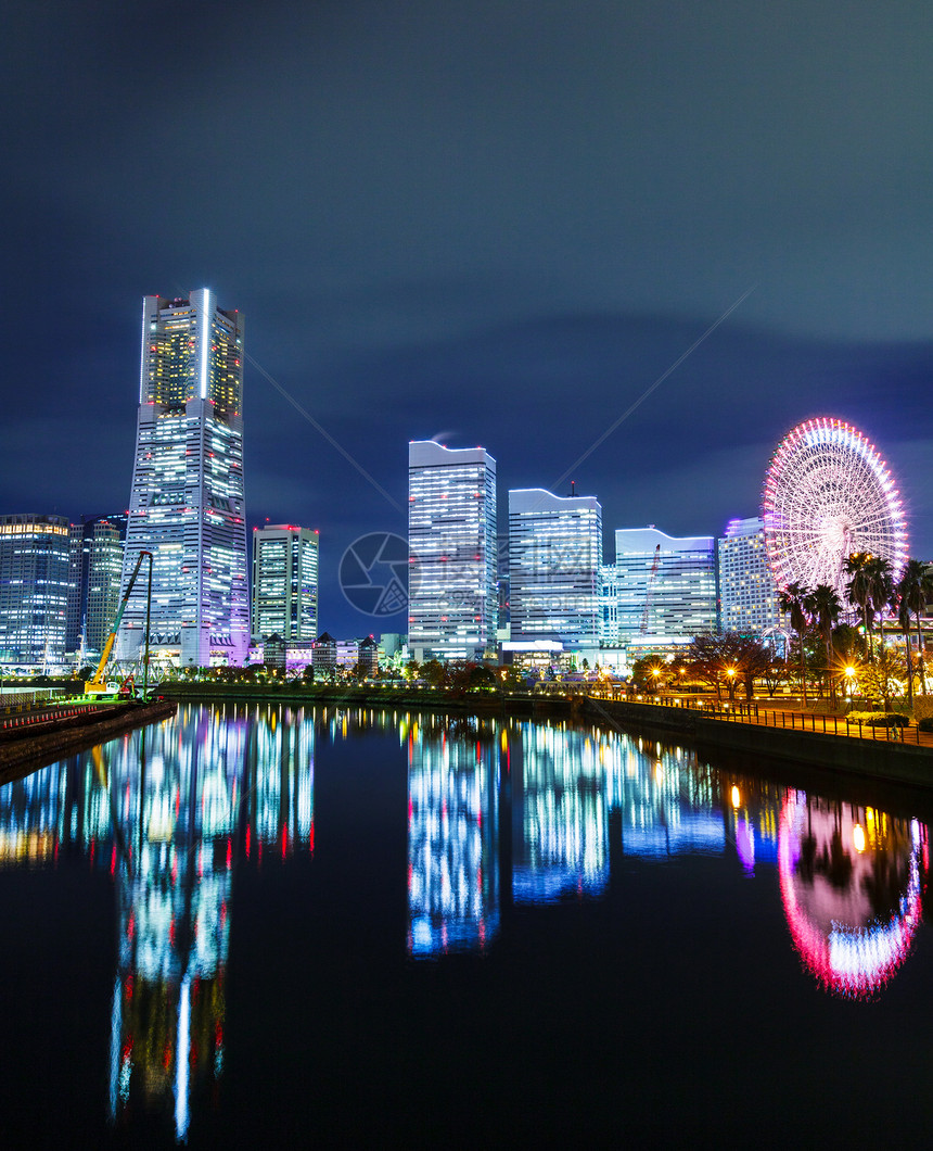 夜间横滨天际城市海岸公园景观办公楼海岸线车轮办公室商业地标图片