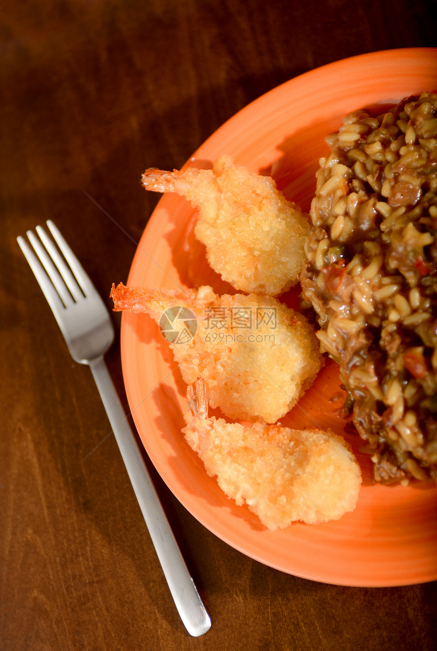 炸虾虾木头美食动物小菜营养午餐甲壳桌子食物海鲜图片