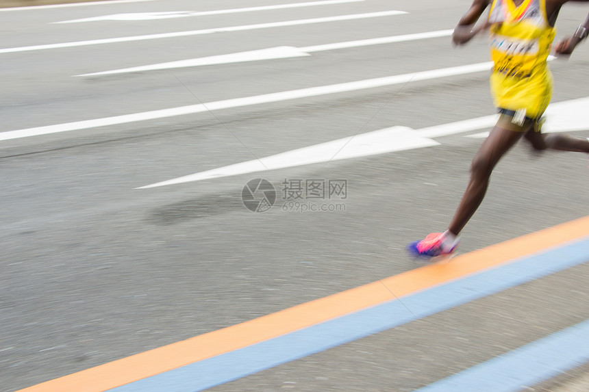 马拉松肌肉速度力量运动街道耐力赛跑者活力身体图片