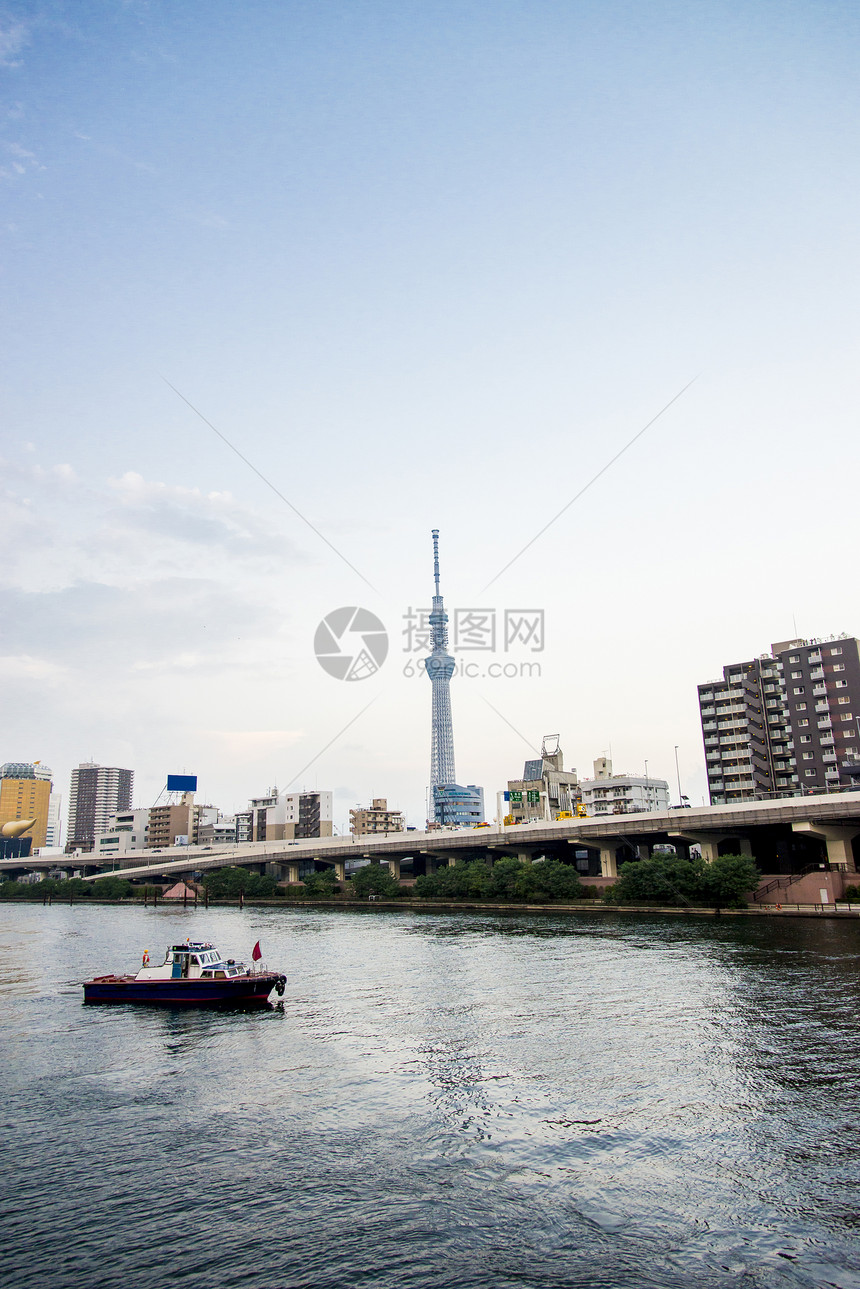 东京天空树与日本苏门达河2图片