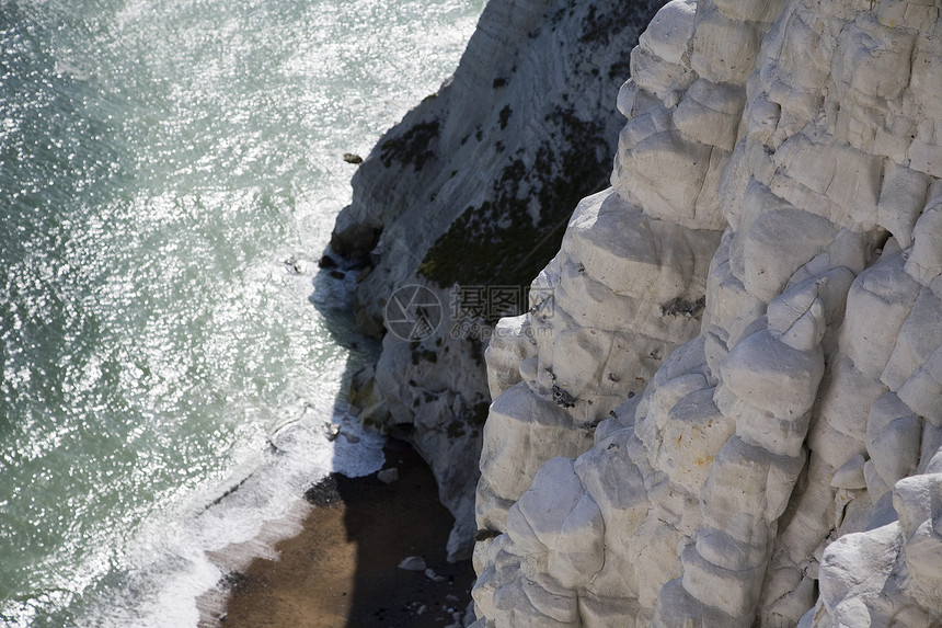 悬崖边的海边背景岩石悬崖海洋海岸线海滩大海风景侵蚀图片