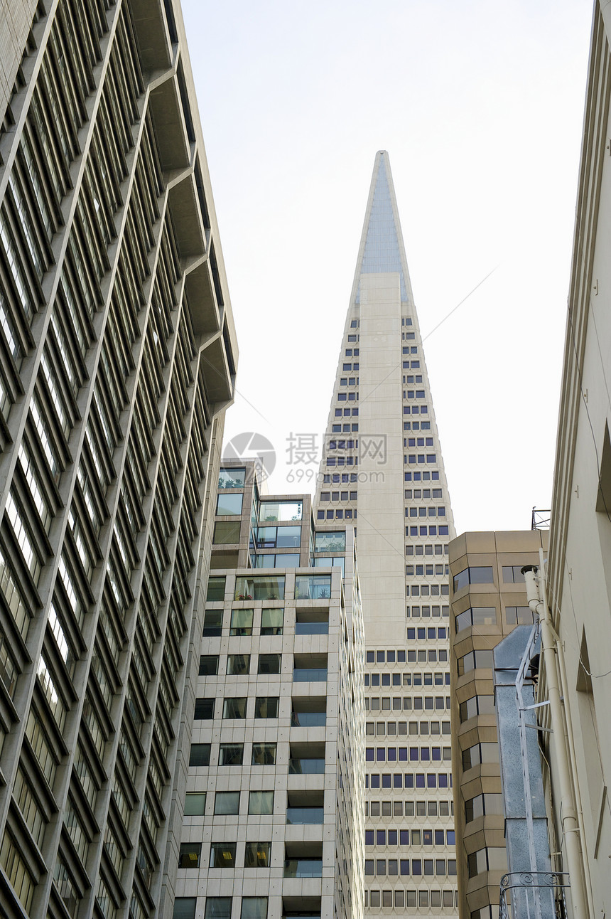 由威廉佩雷拉设计的地标办公楼视图石英摩天大楼白色城市窗户建筑金融图片