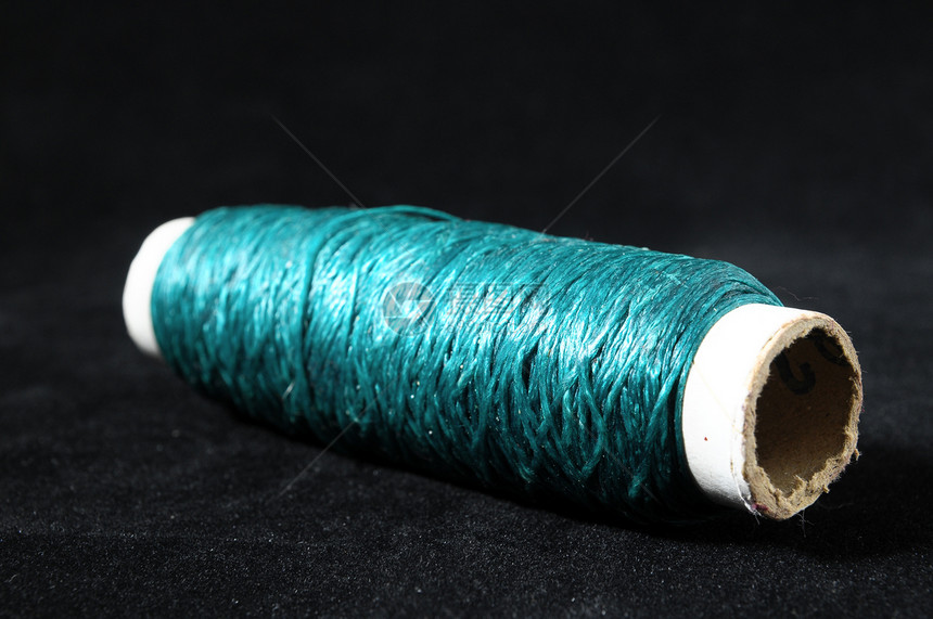 双线卷棉布螺旋管子针织故事羊毛金属白色材料纺织品图片