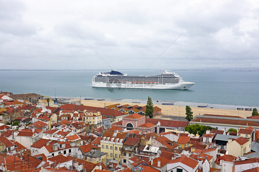 葡萄牙里斯本的房屋和港湾城市景观全景房子纪念碑建筑建筑学市中心场景旅行图片