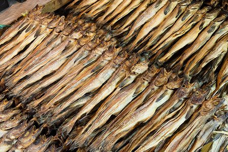 干咸咸鱼腌鱼市场盐渍国王美食海鲜背景图片