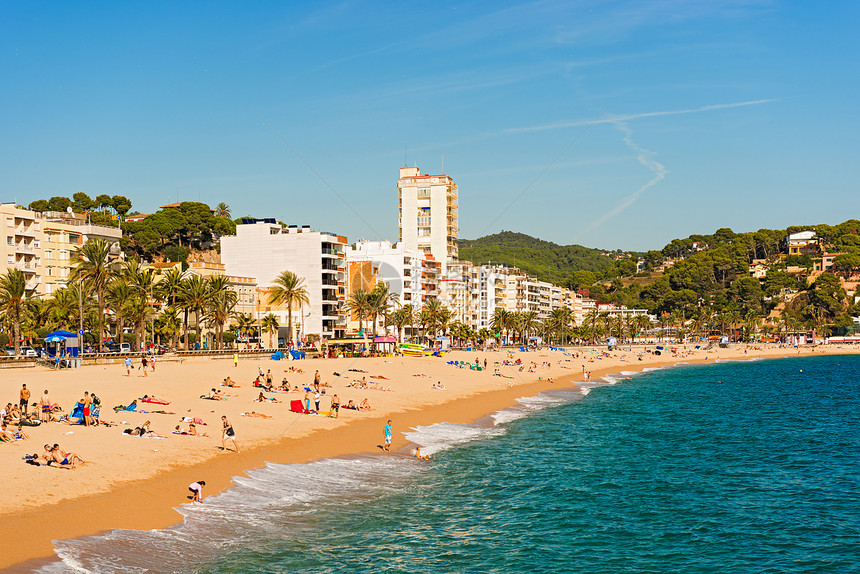 西班牙加泰罗尼亚州科斯塔布拉瓦市海岸线游客海滩目的地旅行酒店图片