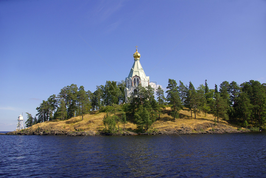 俄罗斯卡雷利亚 瓦拉姆岛的礼拜堂旅行森林历史树木建筑学崇拜假期圆顶金子教会图片