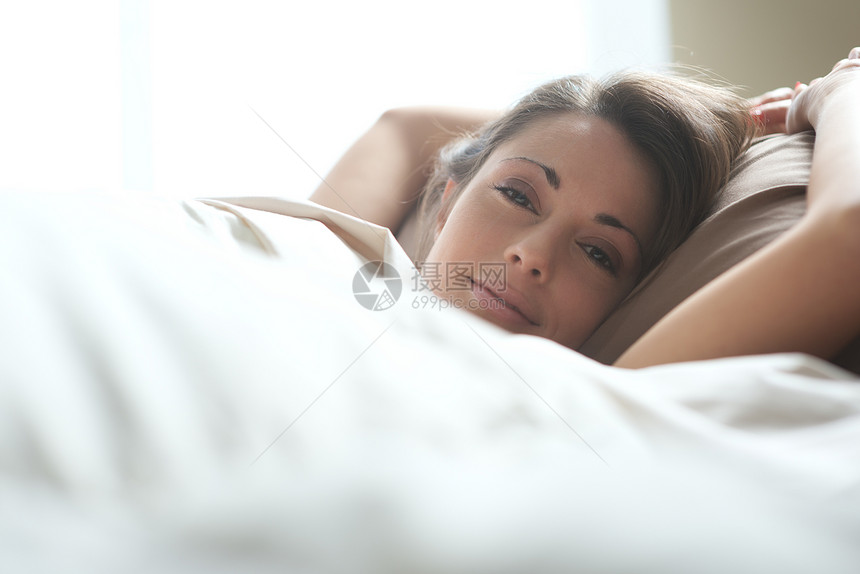 觉醒到美丽的一天幸福家居卧室寝具女性房子福利羽绒被枕头个性图片