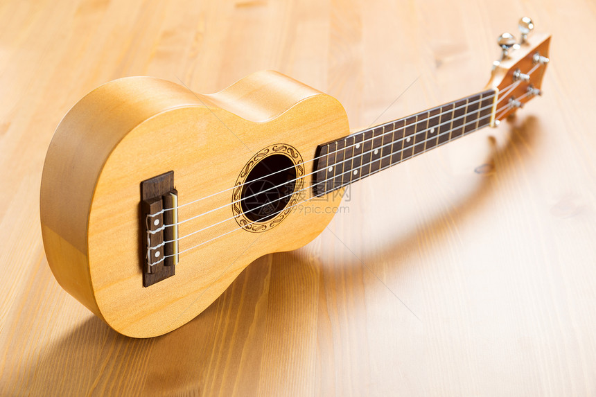 乌库莱莱语Name音乐尤克里里文化民间桌子声学细绳吉他木头乐器图片