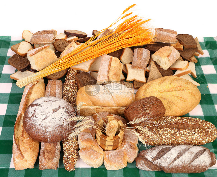 棕色面包和白面包熟食包子大麦食物燕麦调味品脆皮检查噼啪养分图片