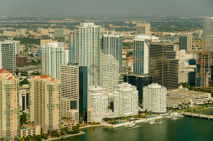 滨海大楼的建筑城市住宅地平线外观目的地结构旅行建筑学摩天大楼都市图片