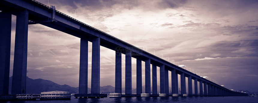 RioNiteroi桥调子地标海洋建筑基础设施全景风景图片