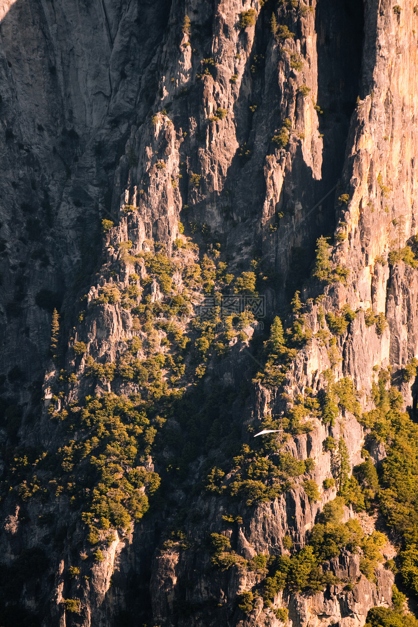 山谷中的岩层风景极限体育假期竞技摄影目的地场景旅游悬崖图片