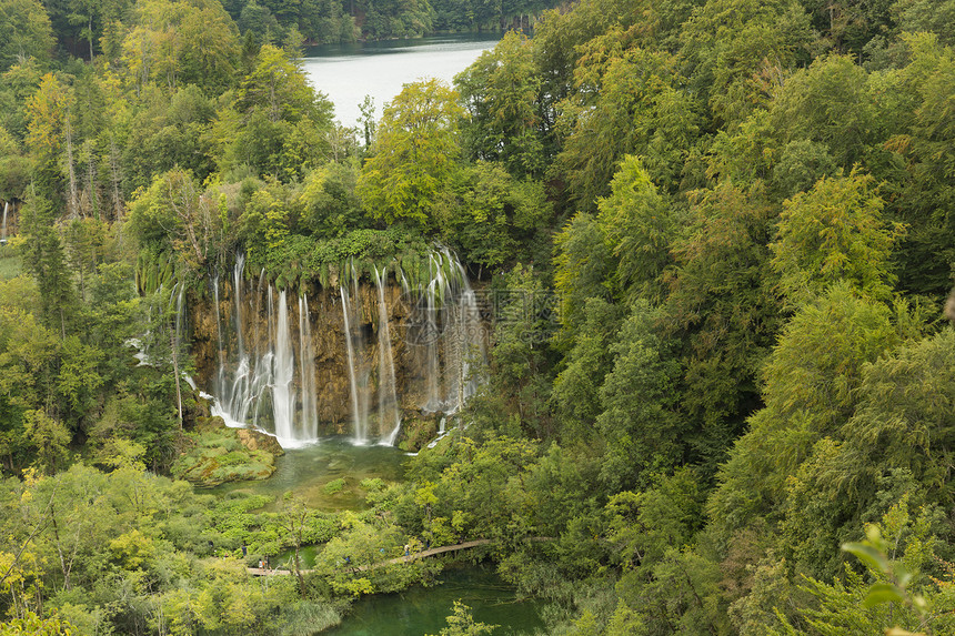 普利维茨湖国家公园自然瀑布图片