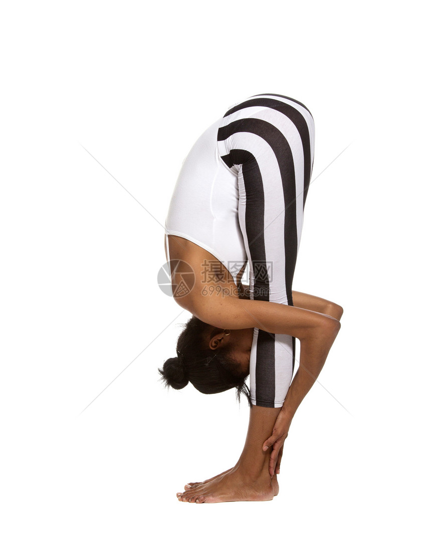 身处倾斜位置 触摸腿部的年轻适龄女孩b行动内衣成人身体姿势手臂平衡特技女士活动图片