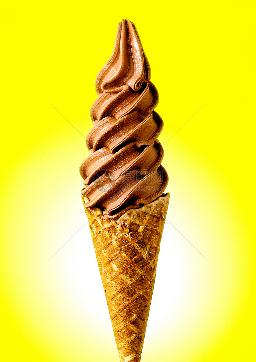 巧克力香味冰淇淋面牛奶可可产品香草锥体鞭打服务美食纺纱小吃图片
