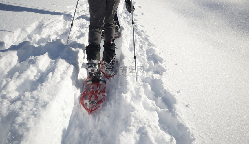 冬季徒步旅行愿望冒险冰川天空运动全景雪鞋自由荒野活动图片