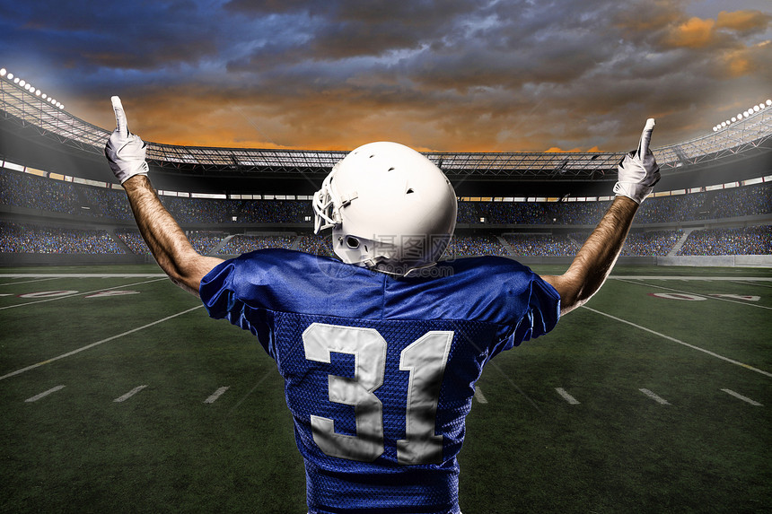 足球运动员男性扇子蓝色文化黑色体育场白色运动服垫肩体育图片