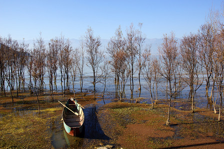 中国云南省达利Erhai湖场景城市建筑学钓鱼村庄假期农村天气旅行码头背景图片