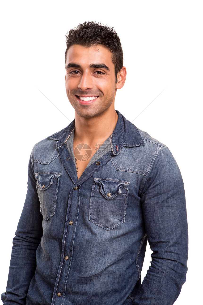 一个微笑的年轻人的肖像幸福工作室胡须拉丁乐趣男生白色快乐成人喜悦图片