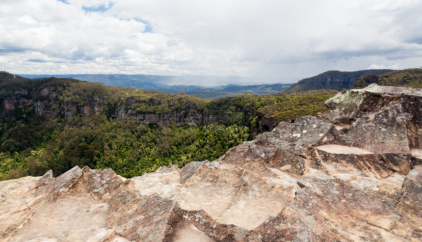 澳大利亚蓝山的滑坡勘察区绿色场景岩石戏剧性森林荒野环境卡通巴风景旅游图片