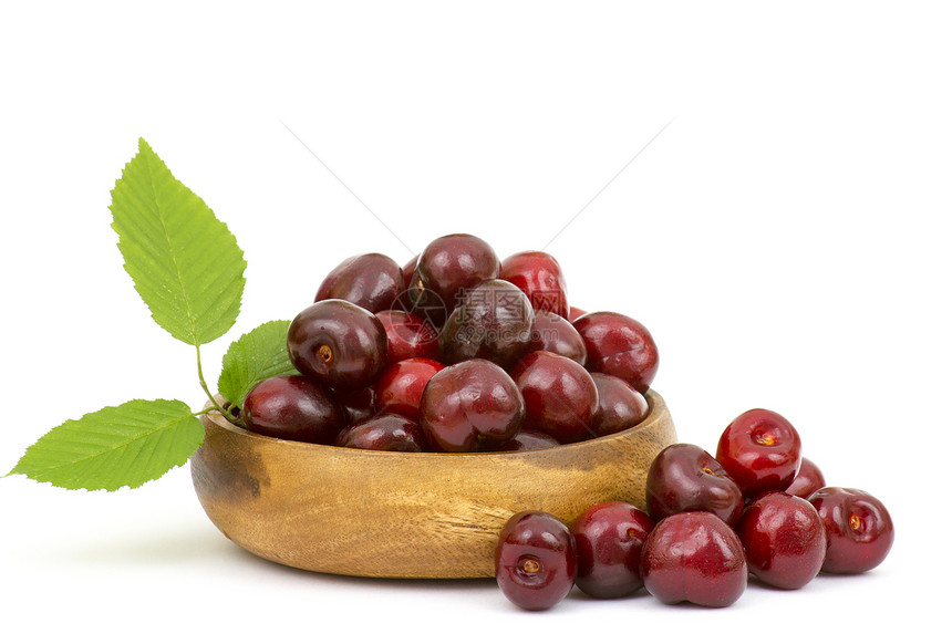 碗里的新鲜樱桃叶子宏观食物水果饮食甜点果味红色白色水平图片