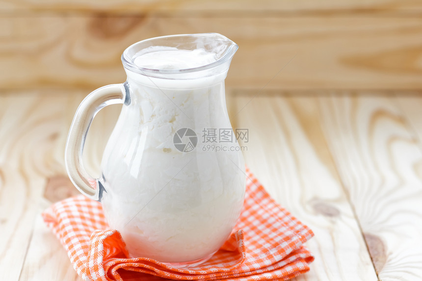 Kefir 克菲尔奶制品饮食养分酸奶木头乳白色奶油乡村牛奶产品图片