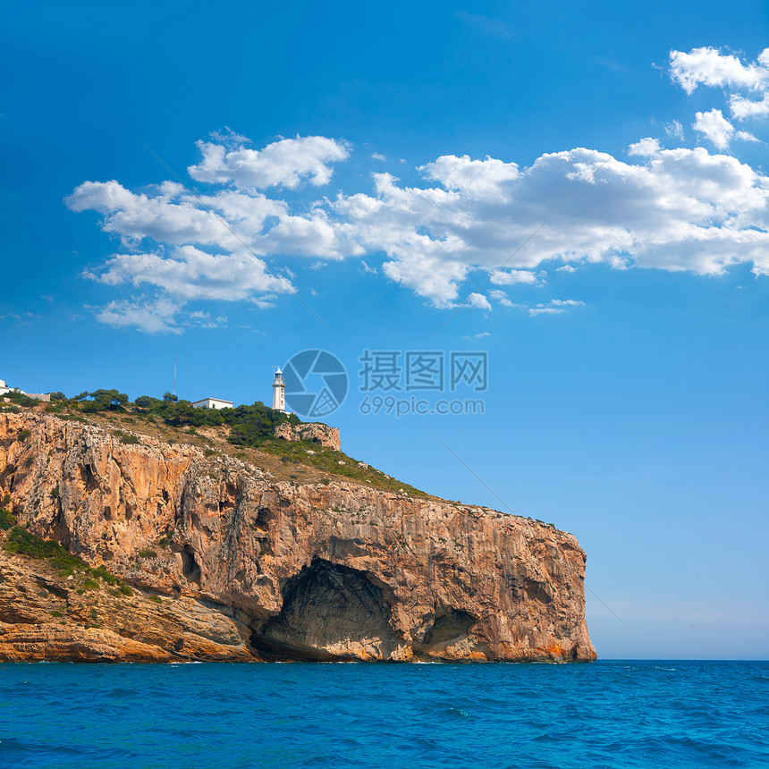 地中海阿利坎特海的纳奥角灯塔海滩天堂岩石海岸线海岸旅游石头蓝色地平线海浪图片