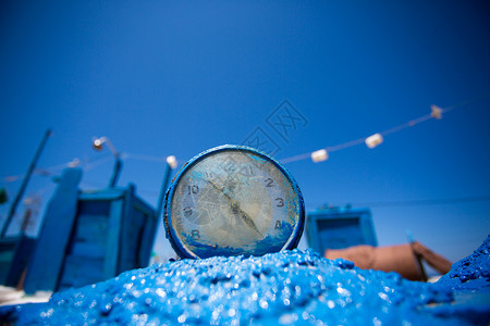 典型希腊颜色的时钟高清图片