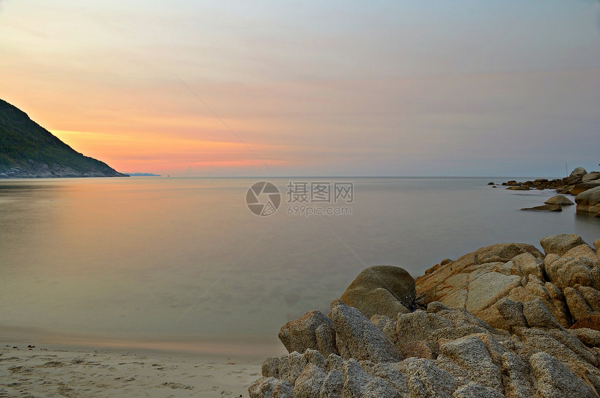 热带热带沙滩上日落海岸线假期海景运动天空目的地地平线沙漠风景旅游图片