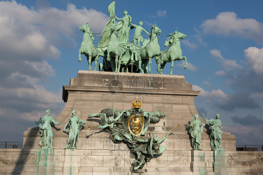 比利时布鲁塞尔公园的Triumphal 拱门征服公园马匹国家建筑学旅游地标贵族旅行艺术图片